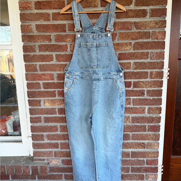 GAP Vintage Older Jean Denim Overalls. Size Medium. EUC - Picture 1 of 10